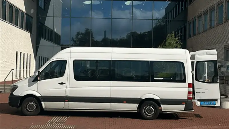 Rolstoelbus voor vervoer vanuit Eindhoven